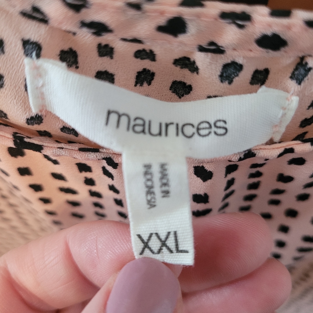 2 for $20!  Maurices sleeveless blouse - Picture 2 of 3